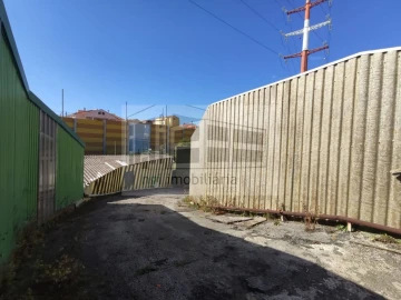 Loja para Venda em Santa Iria de Azoia, São João da Talha e Bobadela