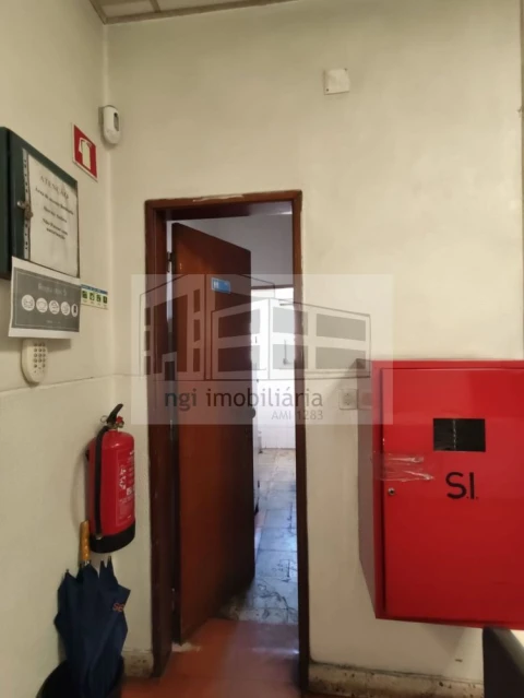 Loja para Venda em Santa Iria de Azoia, São João da Talha e Bobadela