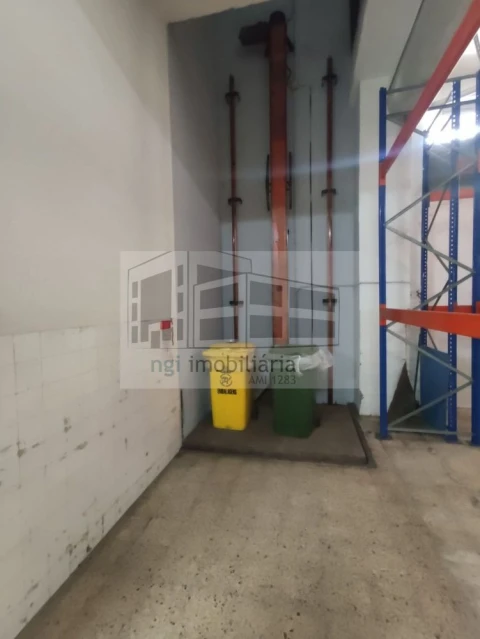 Loja para Venda em Santa Iria de Azoia, São João da Talha e Bobadela