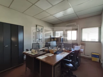 Loja para Venda em Santa Iria de Azoia, São João da Talha e Bobadela