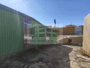 Loja para Venda em Santa Iria de Azoia, São João da Talha e Bobadela