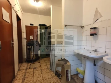 Loja para Venda em Santa Iria de Azoia, São João da Talha e Bobadela