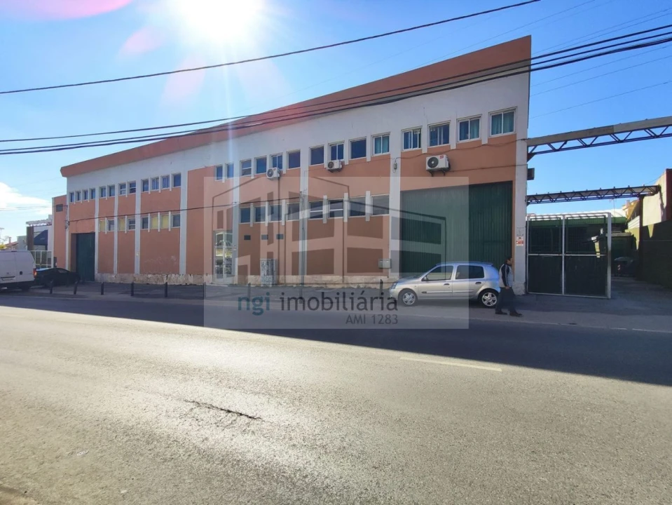 Loja para Venda em Santa Iria de Azoia, São João da Talha e Bobadela Foto 52