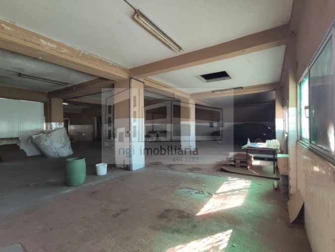 Loja para Venda em Santa Iria de Azoia, São João da Talha e Bobadela Foto 77