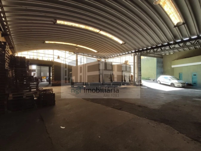 Loja para Venda em Santa Iria de Azoia, São João da Talha e Bobadela Foto 34