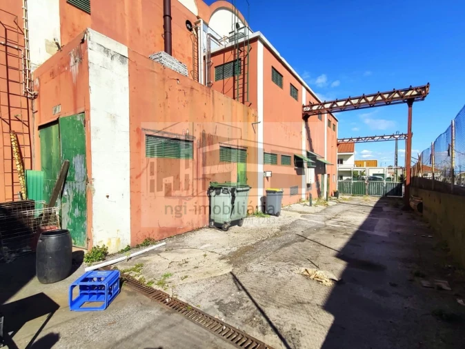 Loja para Venda em Santa Iria de Azoia, São João da Talha e Bobadela Foto 58