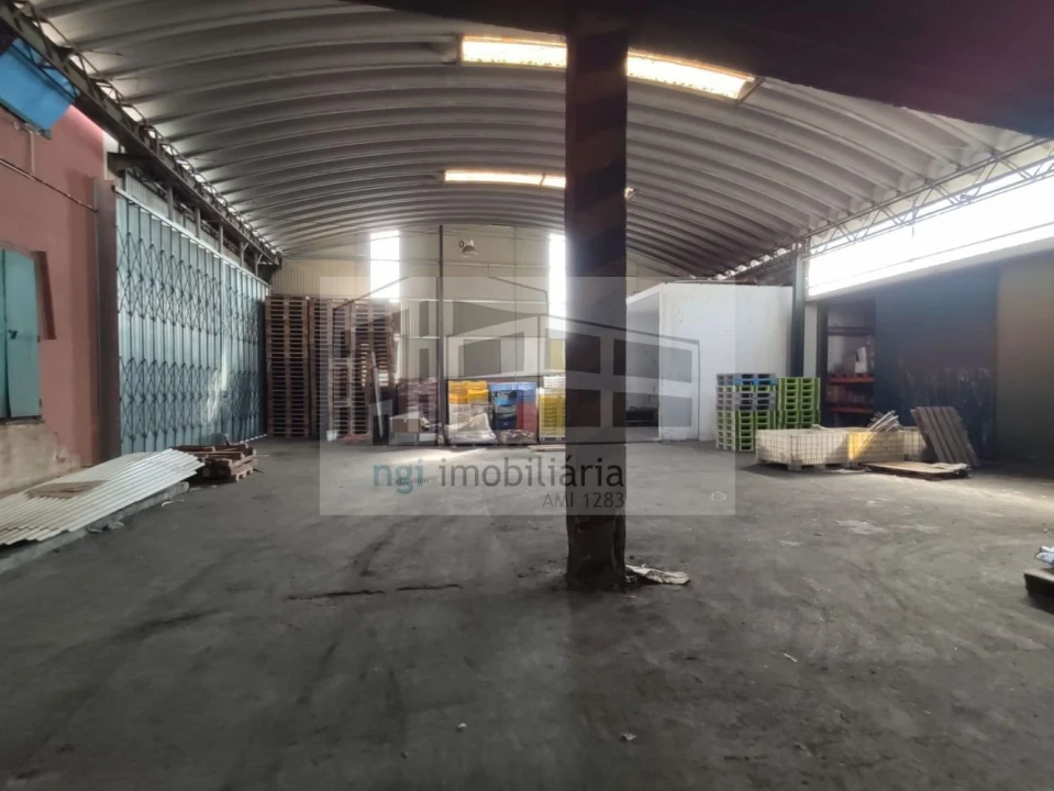 Loja para Venda em Santa Iria de Azoia, São João da Talha e Bobadela Foto 63