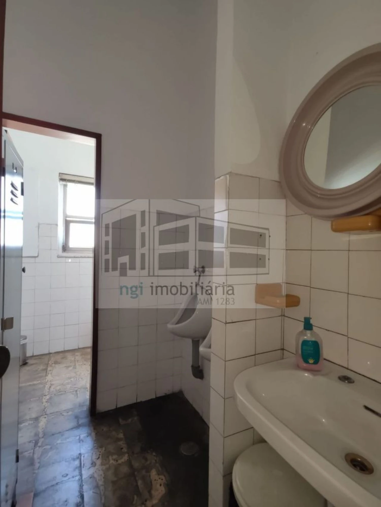 Loja para Venda em Santa Iria de Azoia, São João da Talha e Bobadela Foto 18