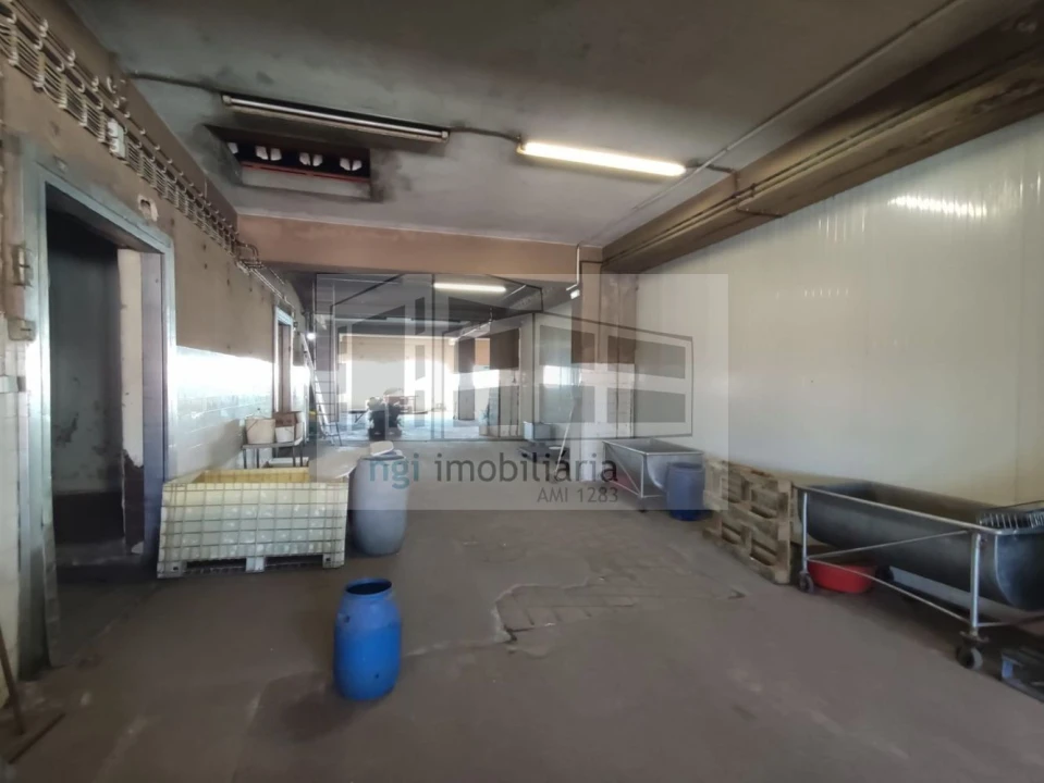 Loja para Venda em Santa Iria de Azoia, São João da Talha e Bobadela Foto 84