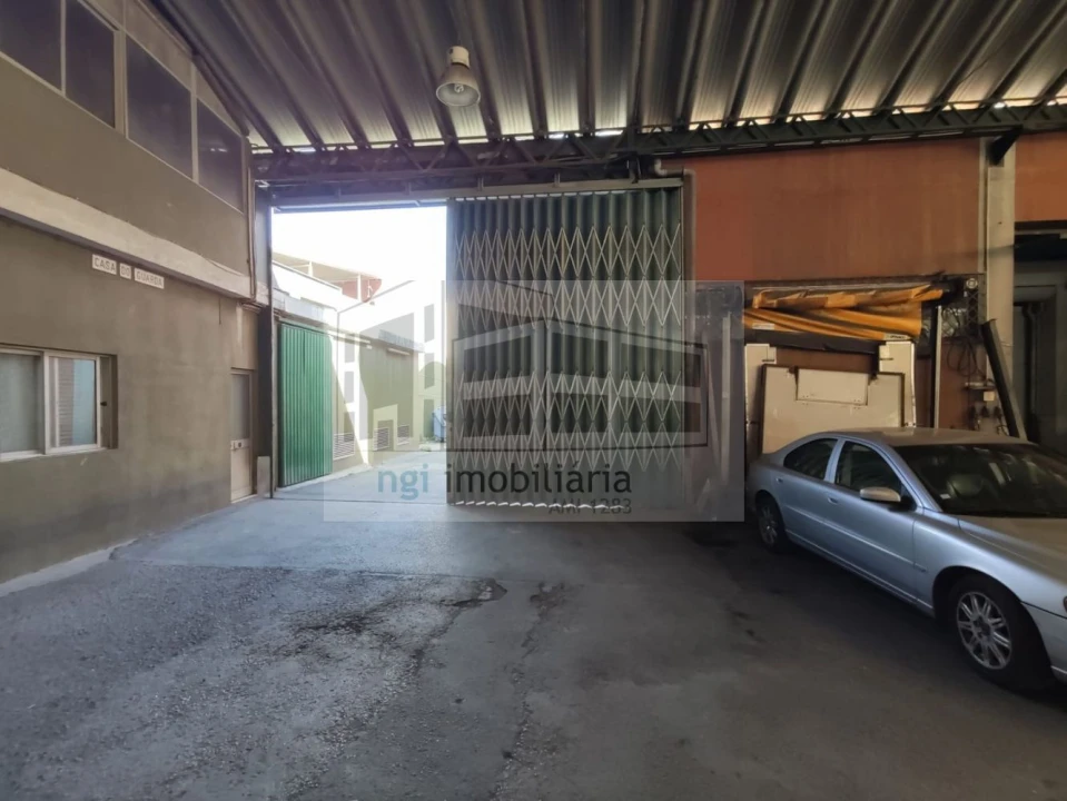 Loja para Venda em Santa Iria de Azoia, São João da Talha e Bobadela Foto 31