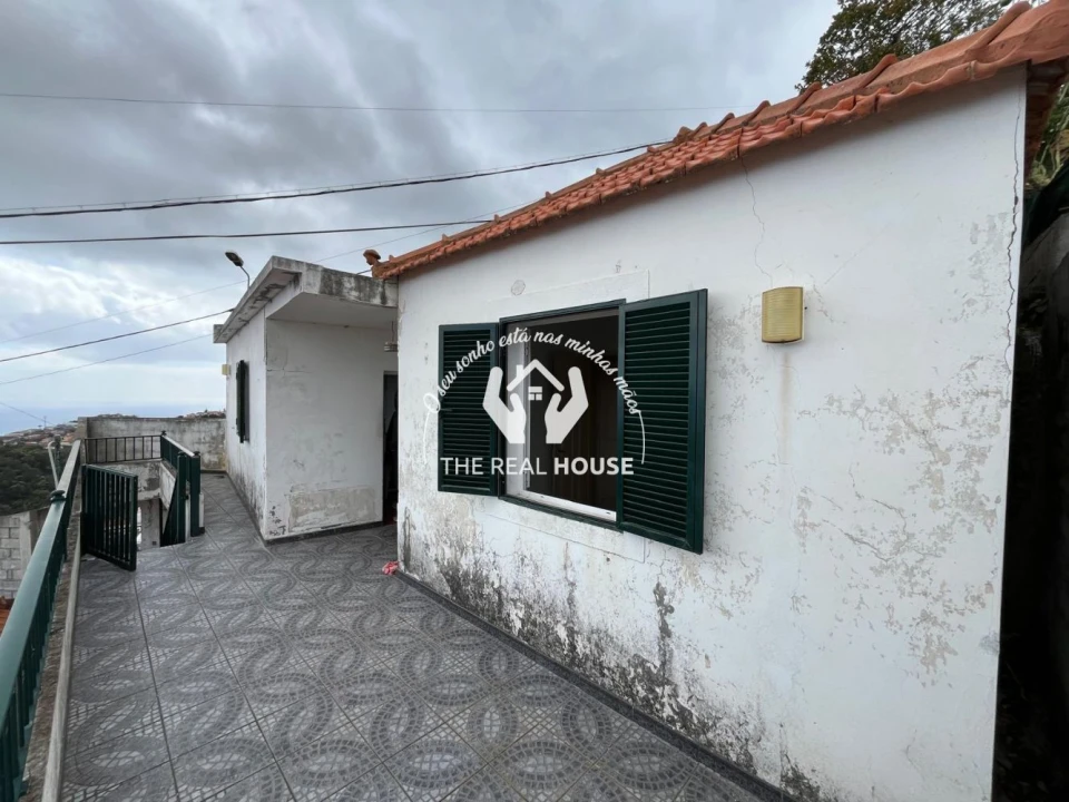 Moradia T2 para Venda em Santo Antonio Foto 1