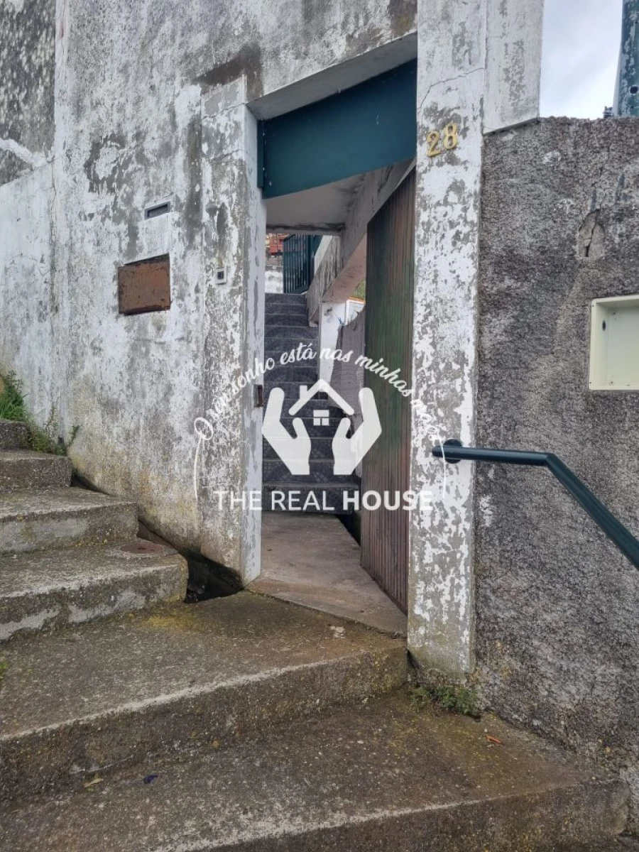 Moradia T2 para Venda em Santo Antonio Foto 3