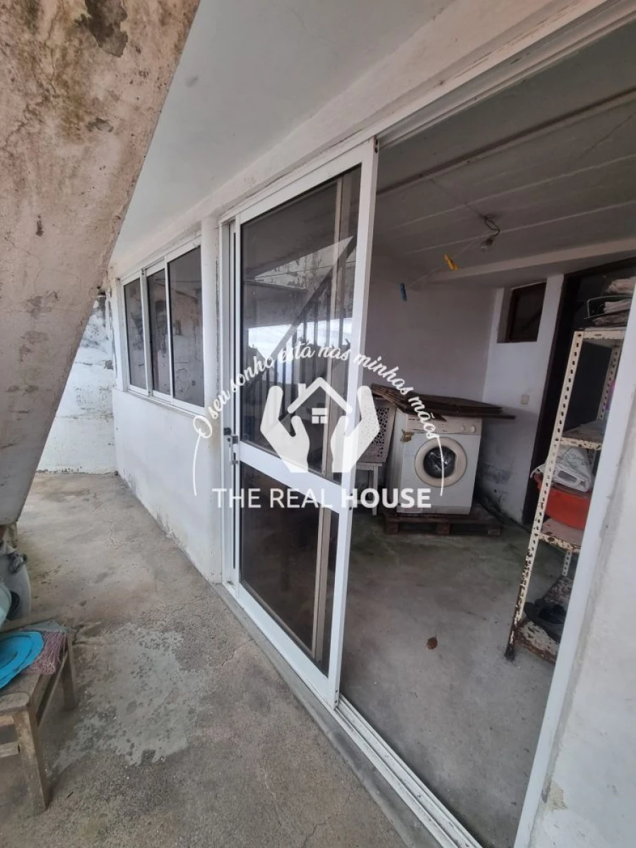 Moradia T2 para Venda em Santo Antonio Foto 14