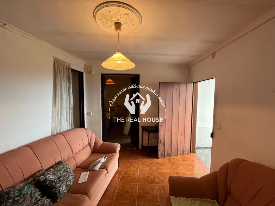 Moradia T2 para Venda em Santo Antonio Foto 5