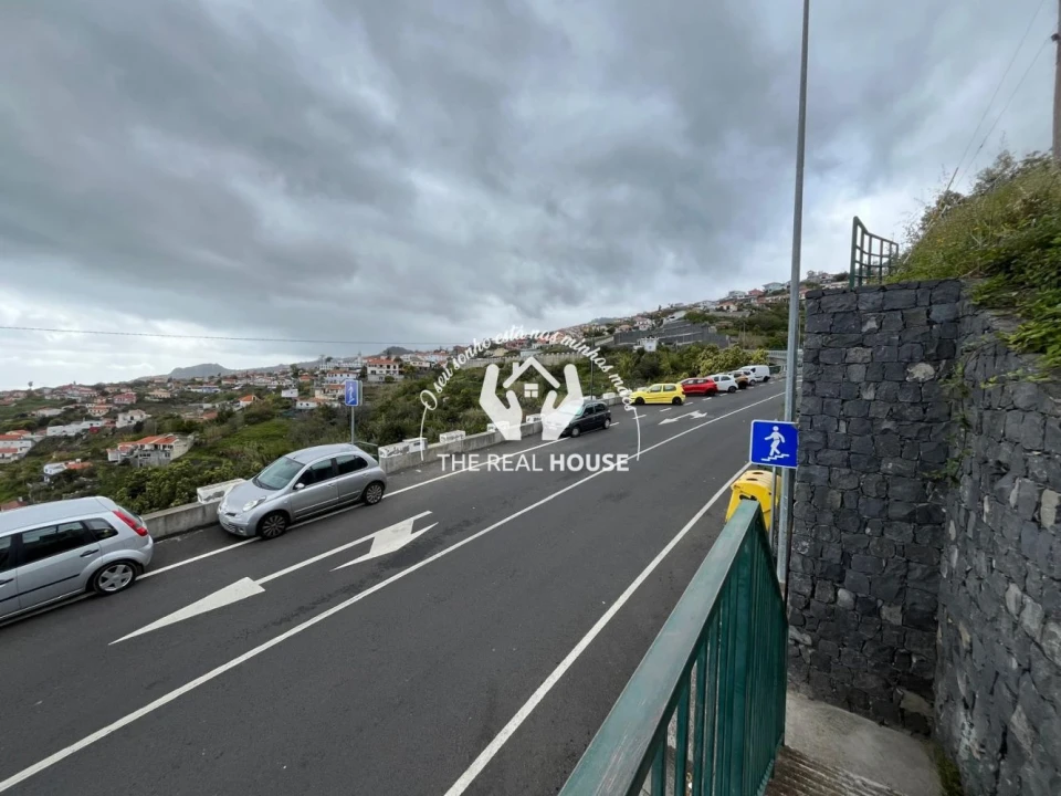 Moradia T2 para Venda em Santo Antonio Foto 2