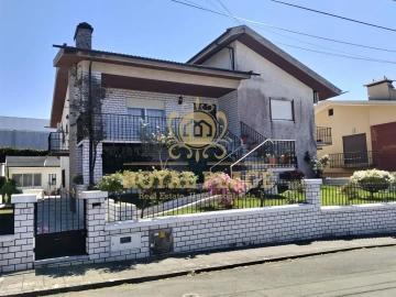 Moradia T3 para Venda em São Roque