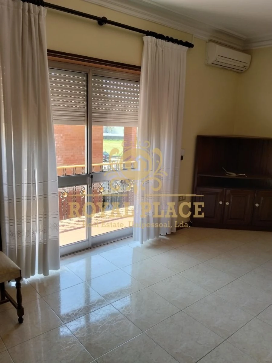 Moradia T3 para Venda em São Roque Foto 18