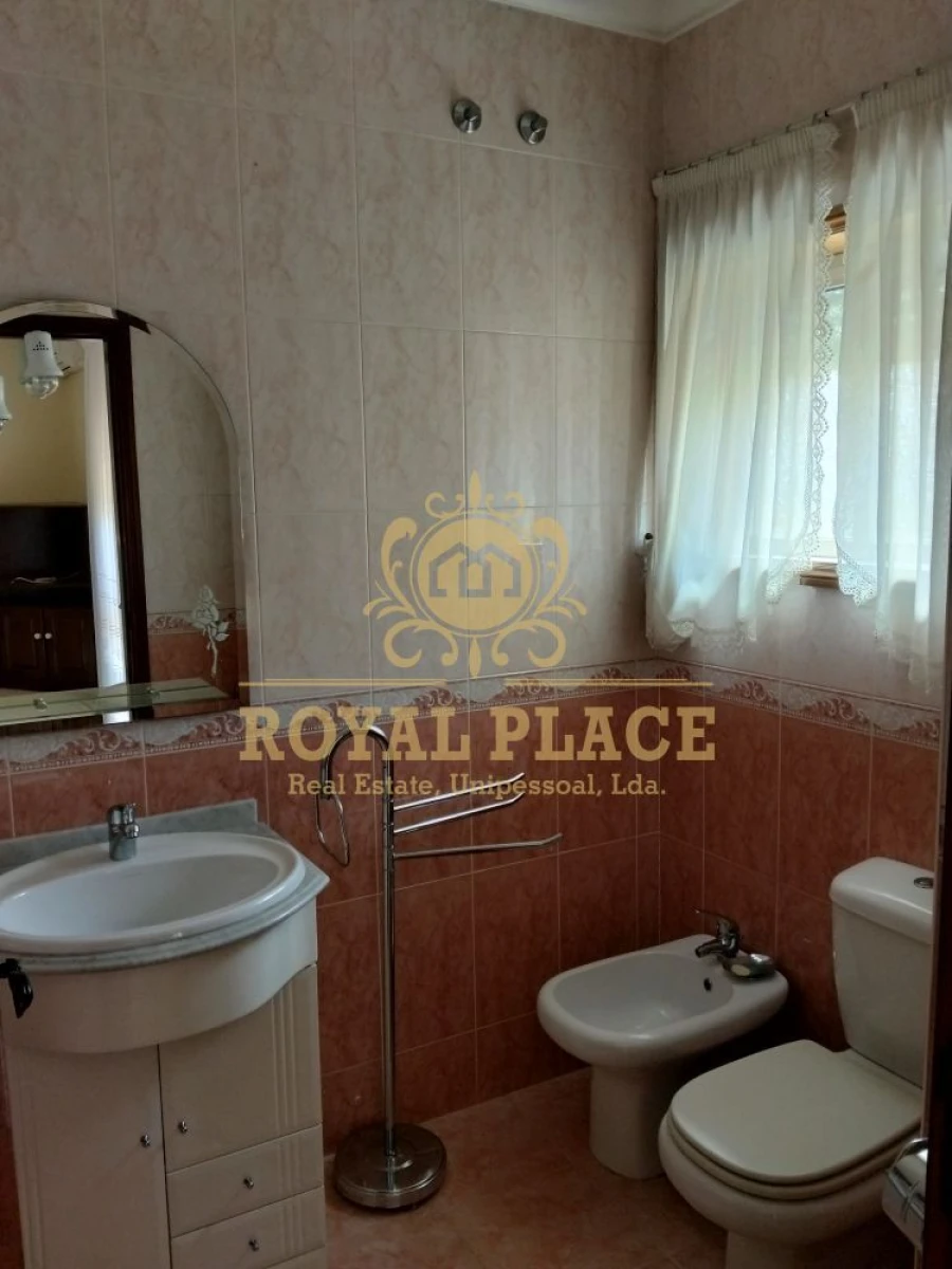 Moradia T3 para Venda em São Roque Foto 15