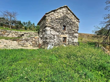 Moradia T1 para Venda em Riba de Mouro