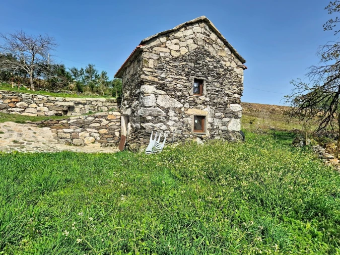 Moradia T1 para Venda em Riba de Mouro Foto 11