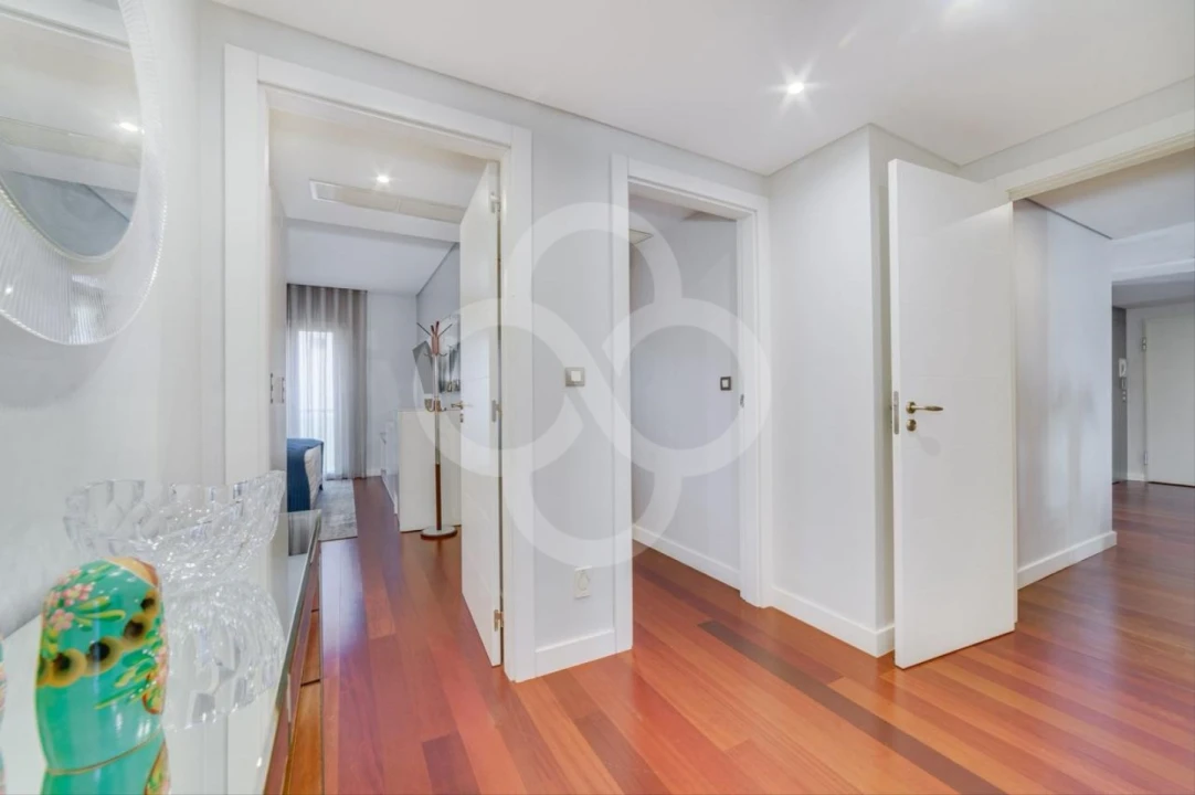 Apartamento T4 para Venda em Avenidas Novas Foto 9