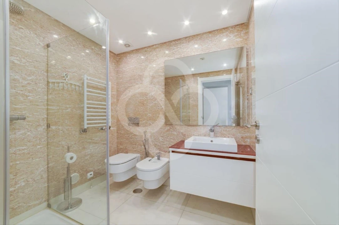 Apartamento T4 para Venda em Avenidas Novas Foto 15