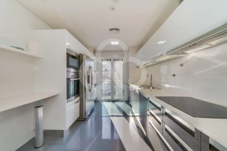 Apartamento T4 para Venda em Avenidas Novas Foto 3