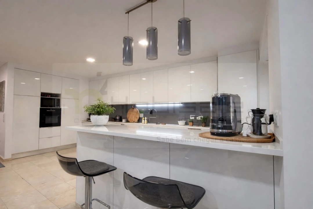 Apartamento T3 para Venda em Carcavelos e Parede Foto 3