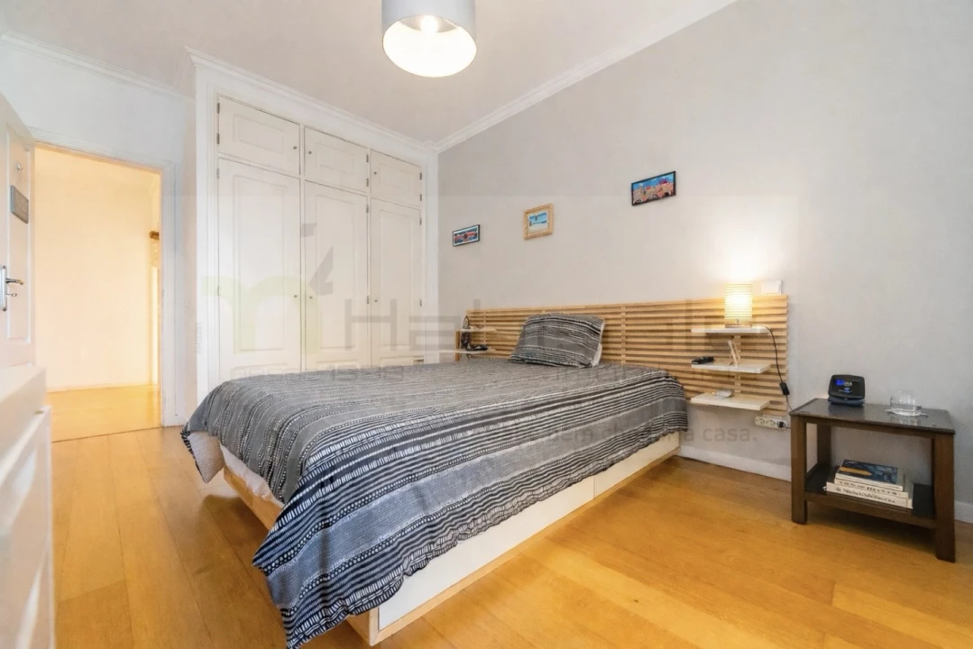 Apartamento T3 para Venda em Carcavelos e Parede Foto 8