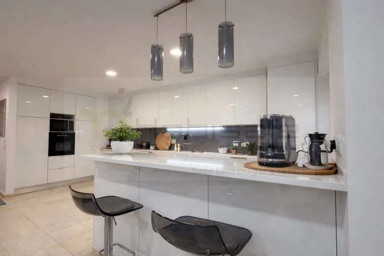 Apartamento T3 para Venda em Carcavelos e Parede Foto 3