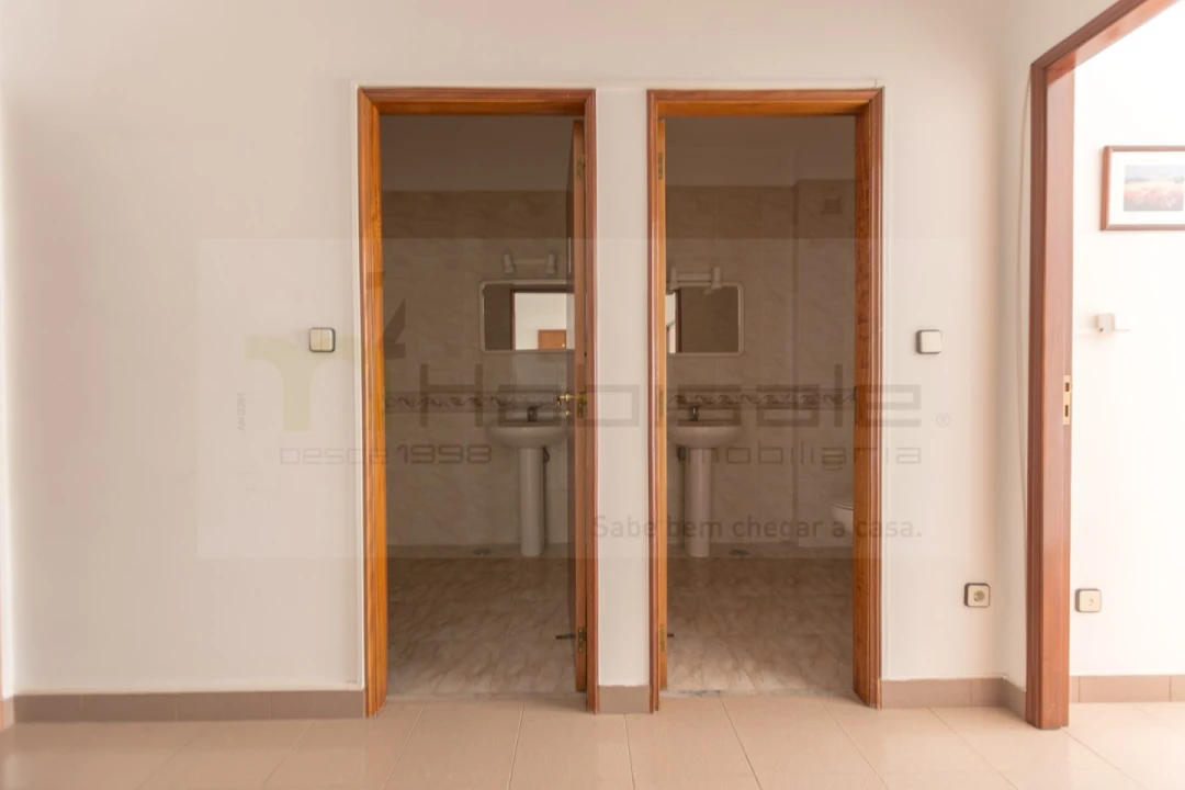 Loja para Venda em Odivelas Foto 26