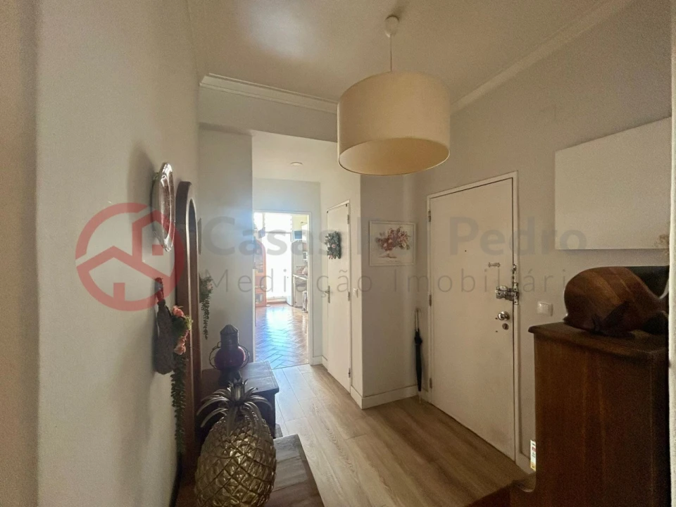 Apartamento T3 para Venda em Laranjeiro e Feijó Foto 2