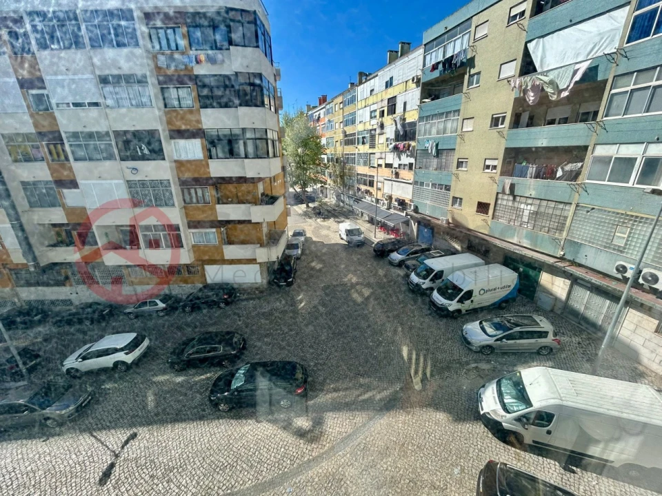 Apartamento T3 para Venda em Laranjeiro e Feijó Foto 21