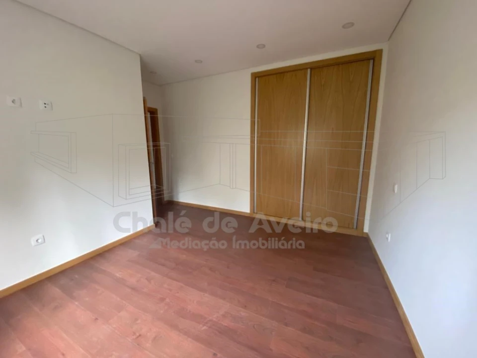 Moradia T3 para Venda em Pinheiro da Bemposta, Travanca e Palmaz Foto 9