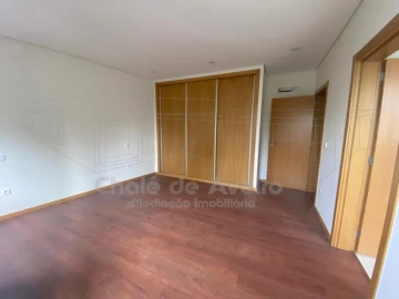 Moradia T3 para Venda em Pinheiro da Bemposta, Travanca e Palmaz