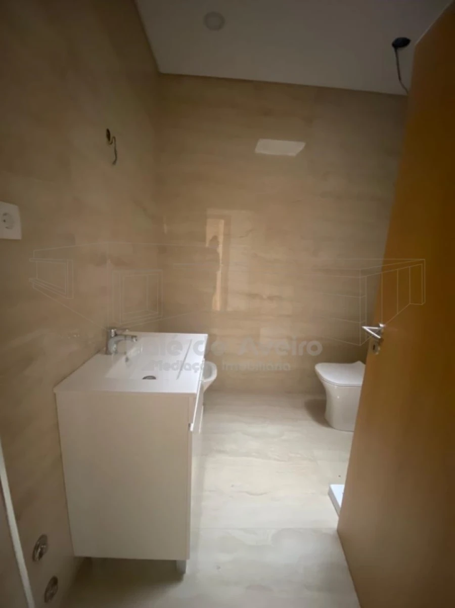 Moradia T3 para Venda em Pinheiro da Bemposta, Travanca e Palmaz Foto 22