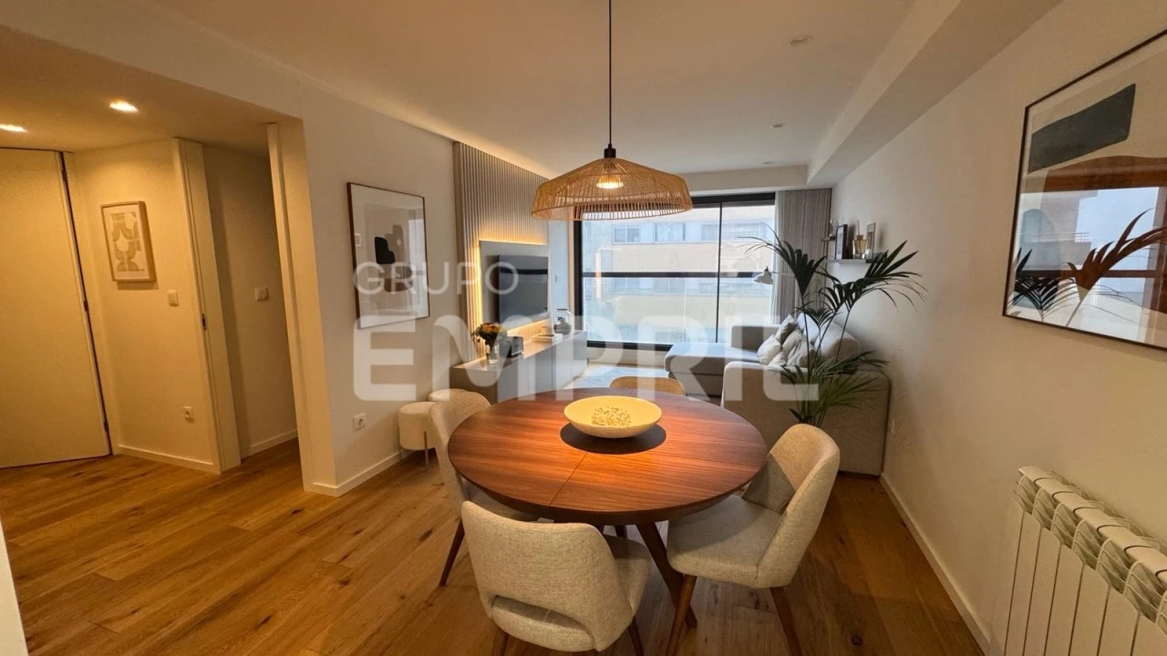 Apartamento T2 para Venda em Santa Marinha e São Pedro da Afurada Foto 1