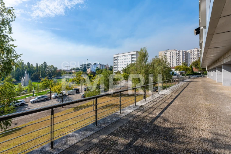 Apartamento T4 para Venda em Cidade da Maia Foto 2