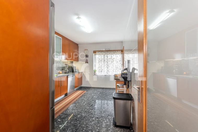 Apartamento T4 para Venda em Cidade da Maia Foto 8