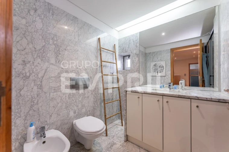 Apartamento T4 para Venda em Cidade da Maia Foto 35