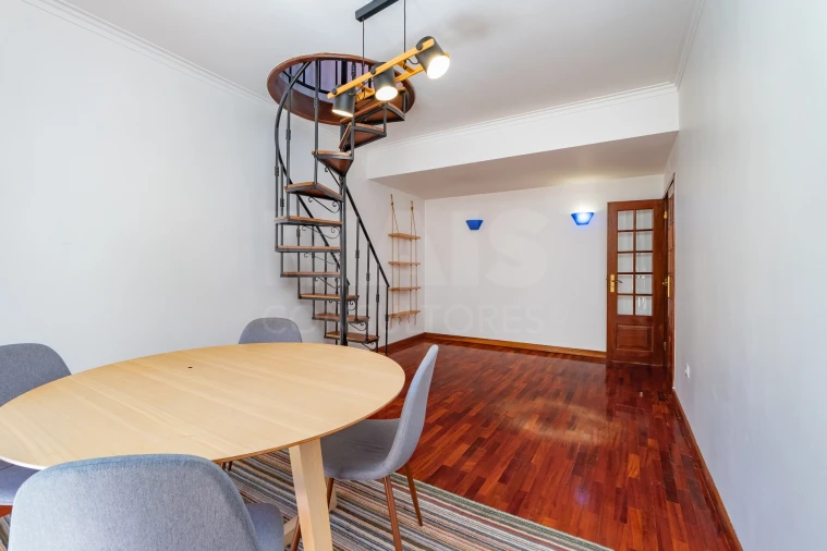 Apartamento T2 para Venda em Vila Franca de Xira Foto 4