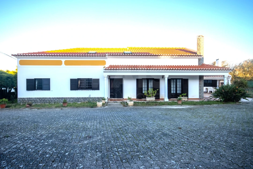 Moradia T7 para Venda em Atouguia da Baleia Foto 1