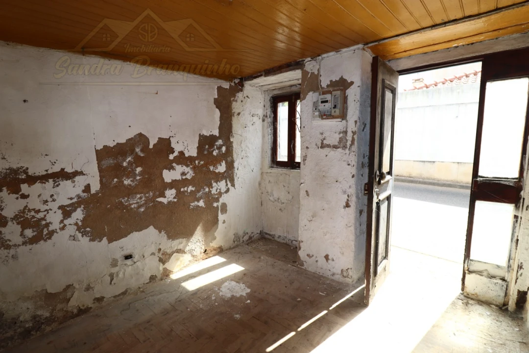 Moradia T2 para Venda em Vermelha Foto 5