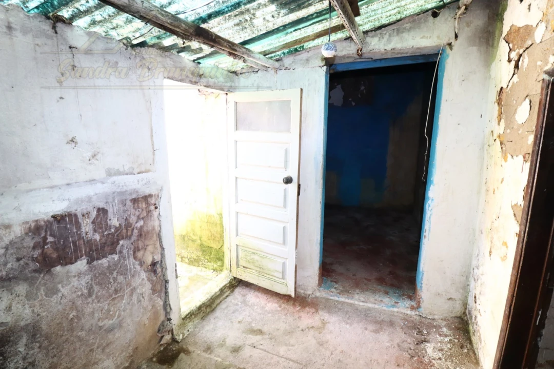 Moradia T2 para Venda em Vermelha Foto 13