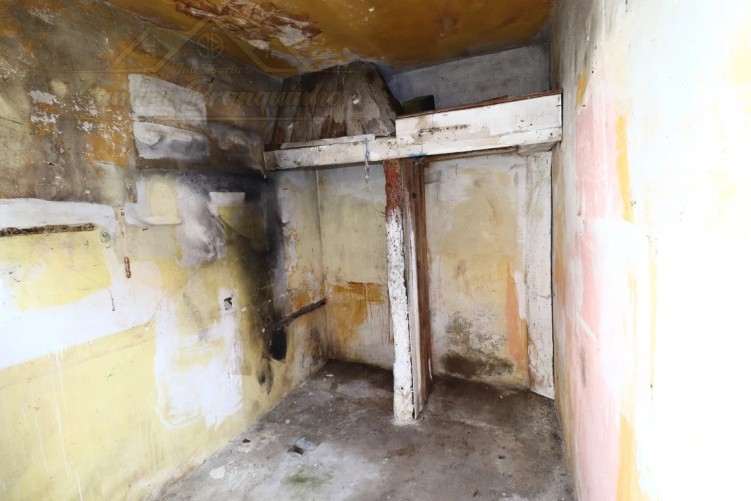 Moradia T2 para Venda em Vermelha Foto 16