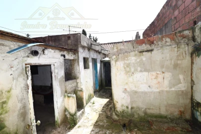 Moradia T2 para Venda em Vermelha