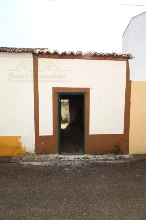 Moradia T2 para Venda em Vermelha