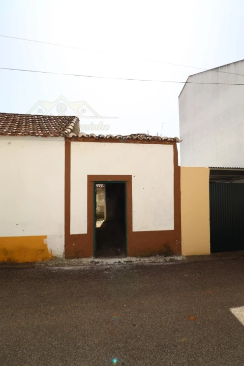 Moradia T2 para Venda em Vermelha