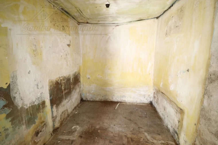 Moradia T2 para Venda em Vermelha Foto 6