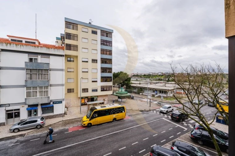 Apartamento T3 para Venda em Amora Foto 8